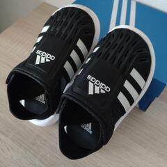 【お話し中】adidas KIDSサンダル 15cmの画像