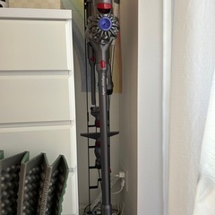 ダイソン　Dyson 掃除機　V8 fluffy+