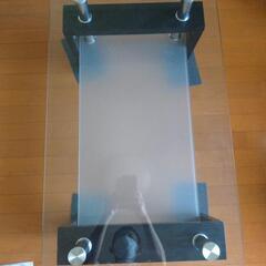 ガラステーブルの画像