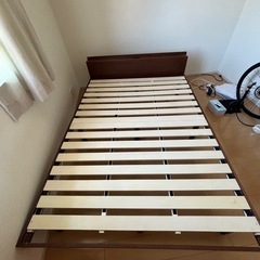 ダブルベッド•高さ可変式