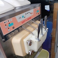 アース万代店　サンヨー　 ソフトクリームフリーザー SSF-M440P の画像
