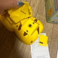 ピカチュウおしゃべり目覚まし時計の画像