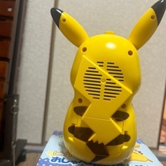 ピカチュウおしゃべり目覚まし時計の画像
