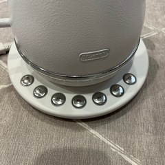De'Longhi (デロンギ) 電気カフェケトル アイコナ KBOE1230J-W 温度調整機能付き ステンレス ハンドドリップ 1.0L ワンプッシュ5段階温度設定 20分保温機能 正確な注ぎ心地 見やすい水量計 の画像