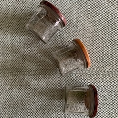 蓋付き容器の画像
