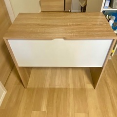 受け取り決まってます パソコンデスクの画像