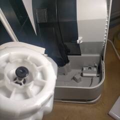 【商談中】【2019年製】ダイキン DAIKIN MCK70WY-W [加湿ストリーマ空気清浄機 ハイグレードタイプ 加湿：18畳まで（プレハブ）/11畳まで（木造） 空気清浄：31畳まで オリジナルモデル ホワイト]の画像