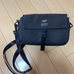ショルダーバッグ