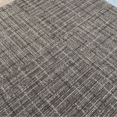 タイルカーペット　一枚100円　の画像