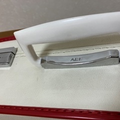 大値下げ‼️昭和アタッシュケース（白）の画像