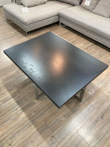 お値下げしました！Molteni ﾛｰﾃｰﾌﾞﾙ のご紹介です