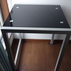 ガラスのテーブル　その２