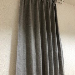 【値下げ】カーテン(縦140cm横130cm)の画像
