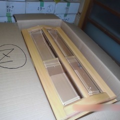 R型硝子壁埋込収納ボックス