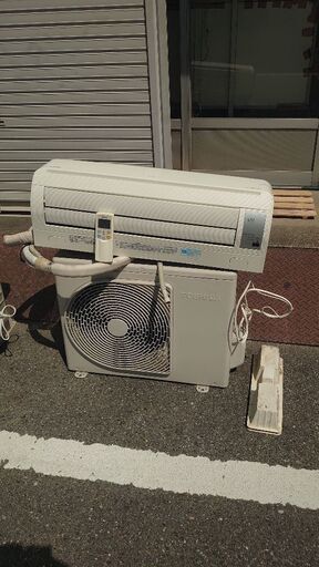 好評完売御礼『6畳〜8畳用』東芝ルームエアコン ◇RAS-N221E9R(W)