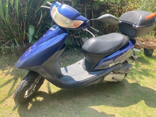 【お取引中】タイヤ&バッテリー新品HONDA原付バイク