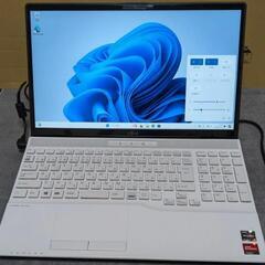とても綺麗です　富士通 ノートパソコン Ryzen5 5500U  8GB　15型光沢液晶　 DVDRWの画像