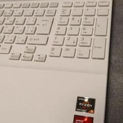 とても綺麗です　富士通 ノートパソコン Ryzen5 5500U  8GB　15型光沢液晶　 DVDRWの画像