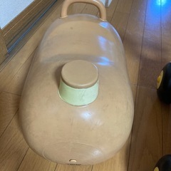 アンパンマン号と積み木の乗るおもちゃの画像