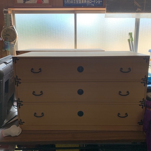 超美品 桐 の 箪笥 2個セット タンス 着物 収納 洋服 収納　家具 二段重ねてもOK 2個　木製 たんす 引き出し　4段