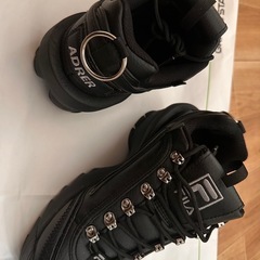 スニーカー　FILAの画像