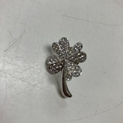 ☆値下げ☆N 2408-446 クローバー ブローチ 中古美品