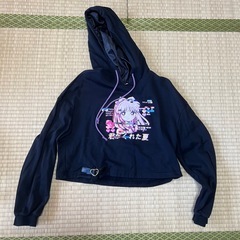 スタイリッシュなブラックフーディの画像