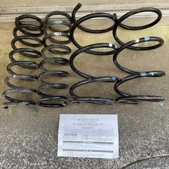 車　サスペンションスプリングの画像
