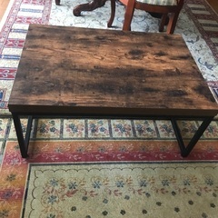 センターテーブル