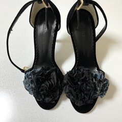 グレースコンチネンタル⭐︎ストラップフラワーベロアサンダルハイヒール
