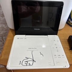 東芝ポータブルDVDプレーヤーの画像