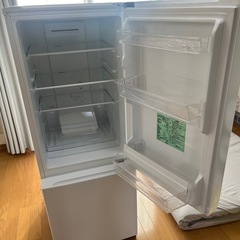 2ドア冷蔵庫の画像