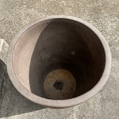 【取引中】　植木鉢　特大　(傘立てとして使っていました)の画像