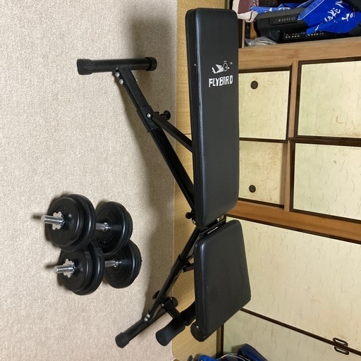 トレーニングベンチとダンベル7.5kgX2