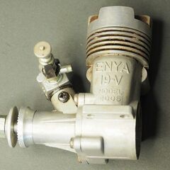 ラジコン飛行機用グローエンジン　ENYA　１９-V　中古品