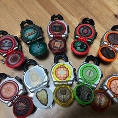 仮面ライダー鎧武ロックシード10個の画像
