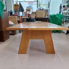 アース 美原店　飛弾ダイニングテーブル 