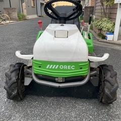 動かなくなった農機具直します。