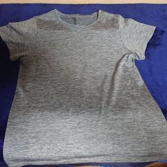 ⑩　Tシャツ　レディース　ユニクロ　 サイズM　バスト８０－８６　