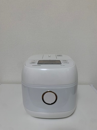 TOSHIBA IHジャー炊飯器（ホワイト）　2018年製