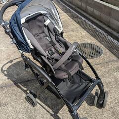 【取引中】【ハイタイプ】CombiのベビーカーAtto