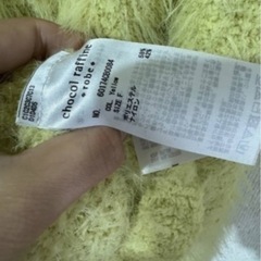 イエローふわふわトップスの画像