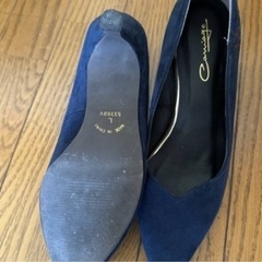 ネイビーヒール　刺繍の画像