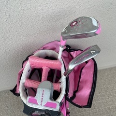 ハローキティゴルフ ジュニアセット Hello Kitty Golf Junior Set 3本組 USモデル　ゴルフバッグ の画像