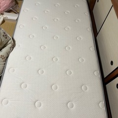シングルベッド(マットレス付き)の画像