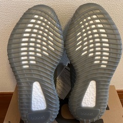 新品　YEEZYBOOST 350 v2の画像