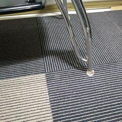 ガラステーブルの画像