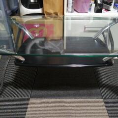 ガラステーブル