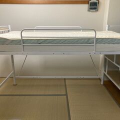 ロフトベッド 階段付き パイプベッド シングル 高さ130cm 美品 2024年購入 説明書ありの画像