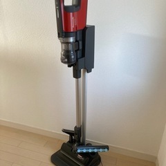 【中古品】2018年製パナソニック充電式掃除機 MC-SBU62...